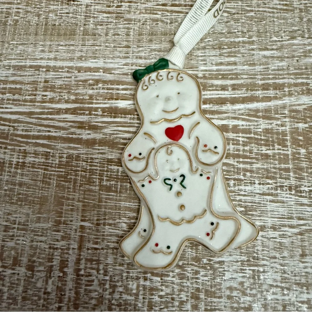 Wedgewood Gingerbread Baby’s 1st Christmas Ceramic Holiday Ornament, EUC